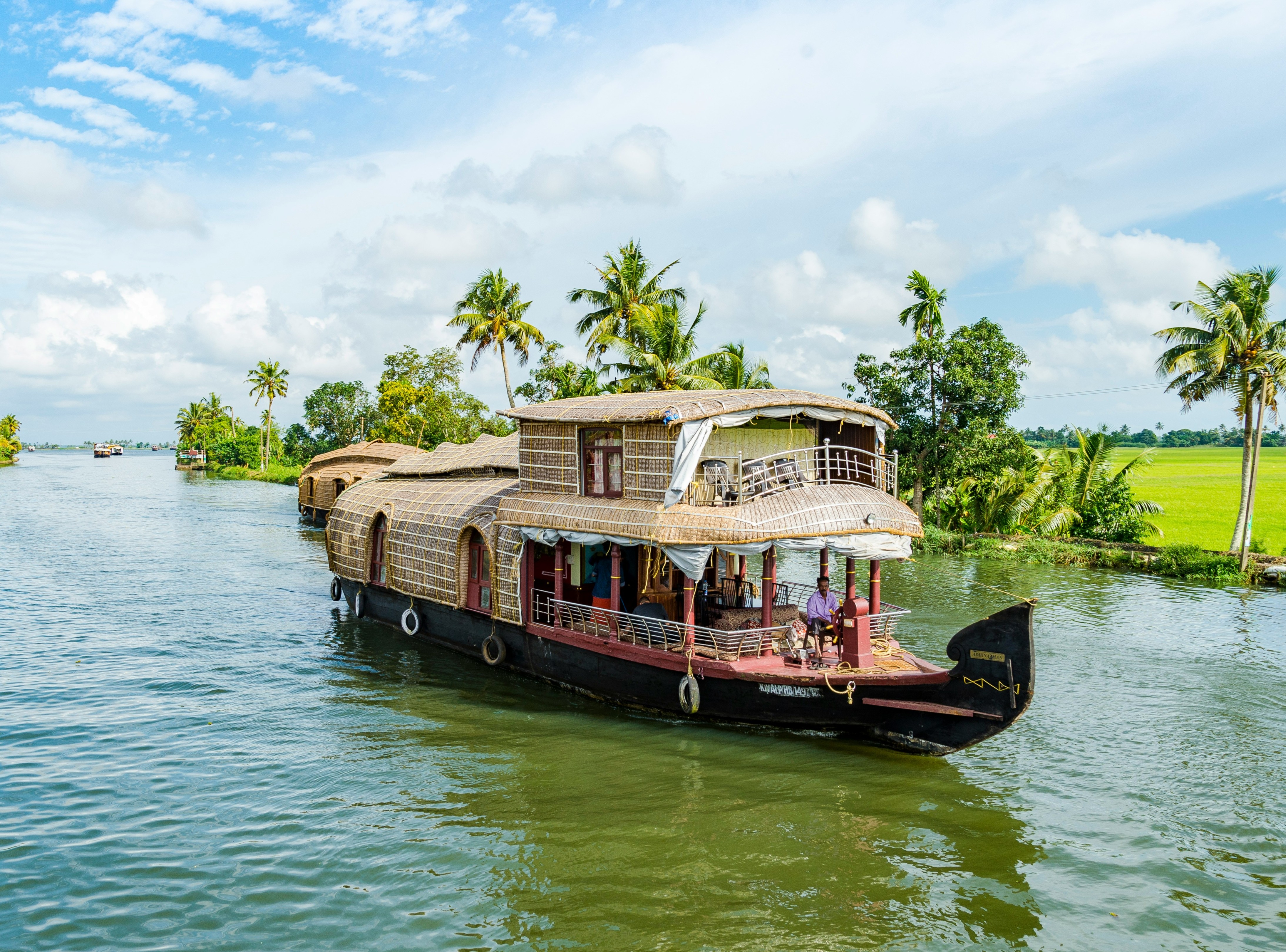houseboat op water