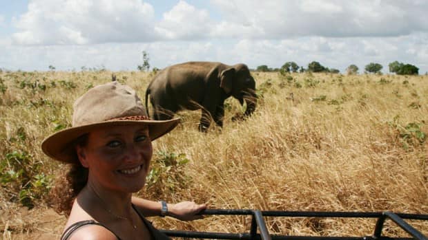 vrouw en olifant
